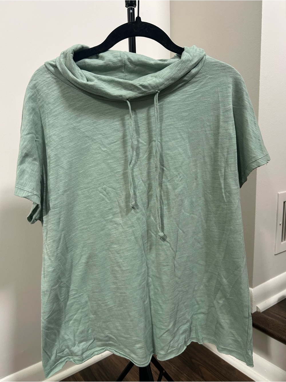 Coco + Carmen Light Sage Short-Sleeve Cowl Neck Hoodie